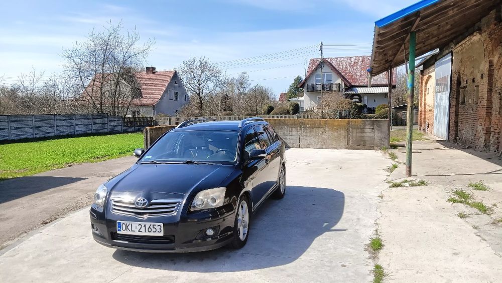 Toyota Avensis 2.2 D-cat  polift 2008r