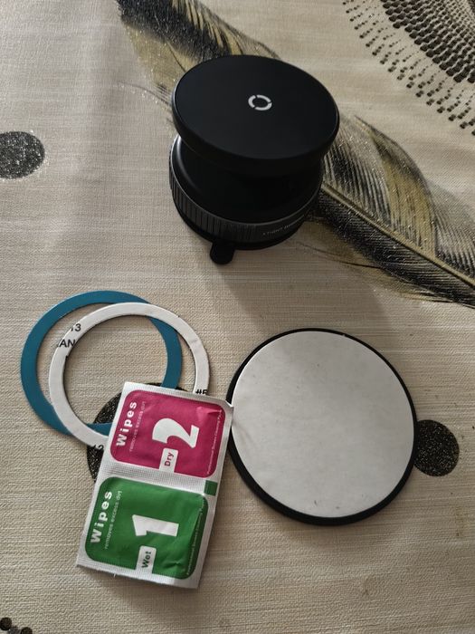 Uchwyt na telefon w aucie