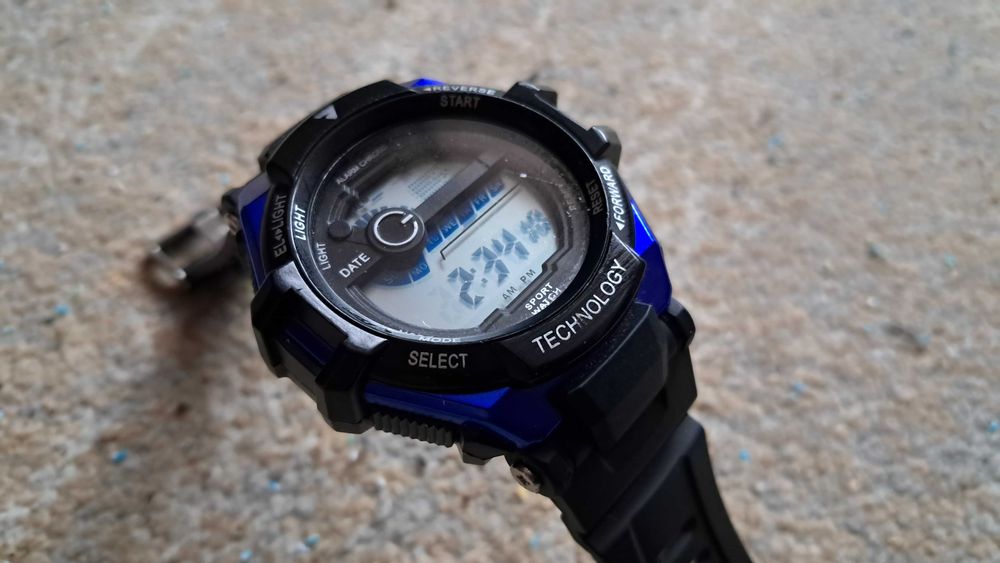 Sportowy zegarek elektroniczny Vershold Technology IPX4