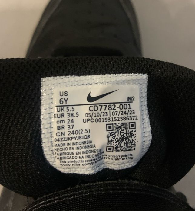 Nike Court Borough чорні кросівки 38,5 розмір шкіряні