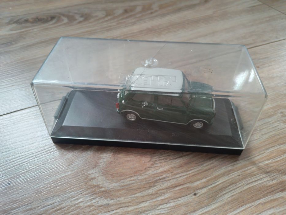 Mini Morris Vitesse 1:43