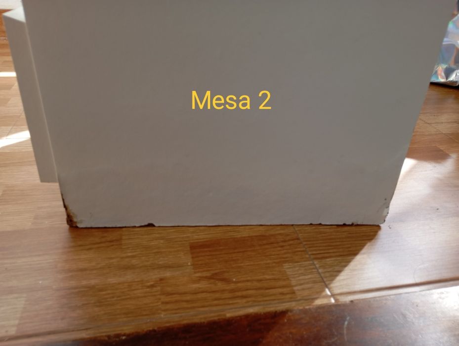 Mesas de cabeceira IKEA modelo MALM
