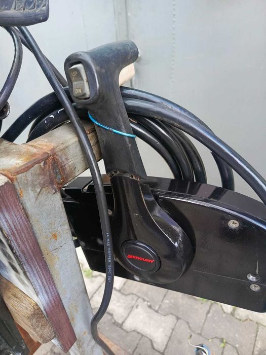 silnik zaburtowy MERCURY 80 KM 4suw wtrysk trym manetka