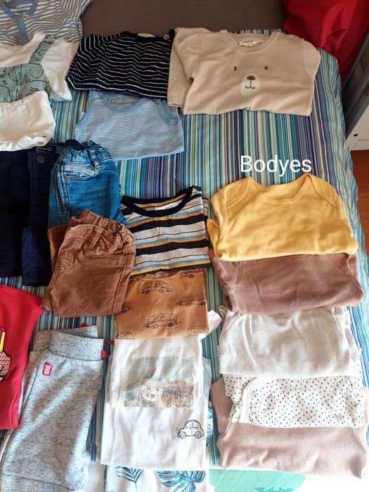 70 peças de roupa variada de bebé dos 9 aos 18 meses