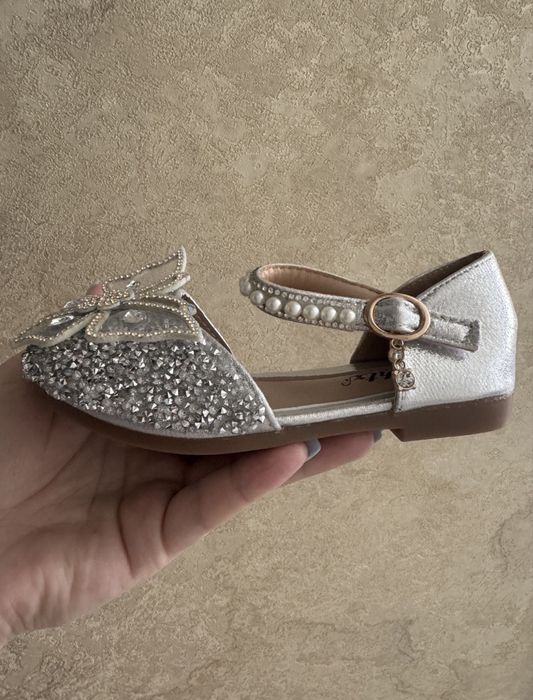 Туфлі туфельки на дівчинку дитячі туфлі рожеві чорні голкбі червоні