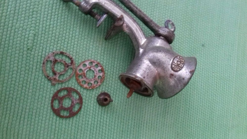 Old Meat Grinder434416849624115202