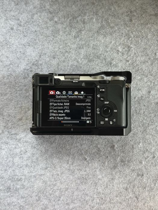 Sony A7C + SmallRig Cage - Excelente Estado