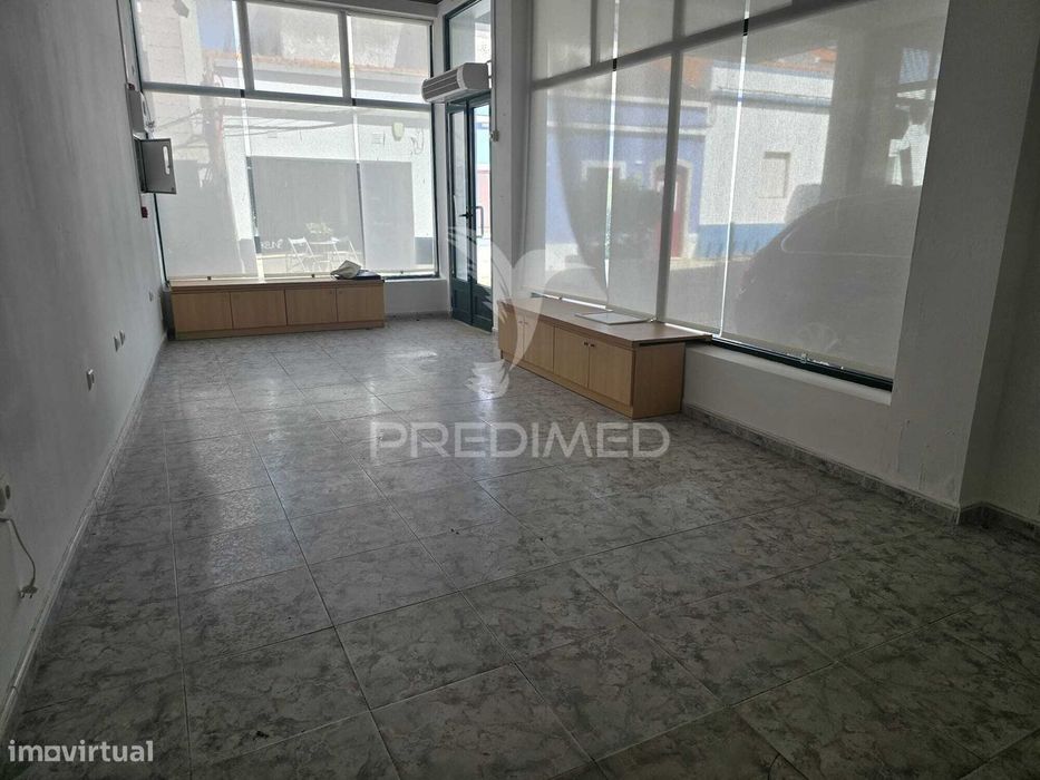 Loja Comercial no Centro de Castro Verde | Excelente Visibilidade
