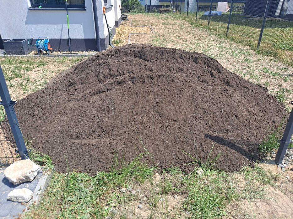 Ziemia ogrodowa siana, czarnoziem, humus, pod trawnik, pod warzywa