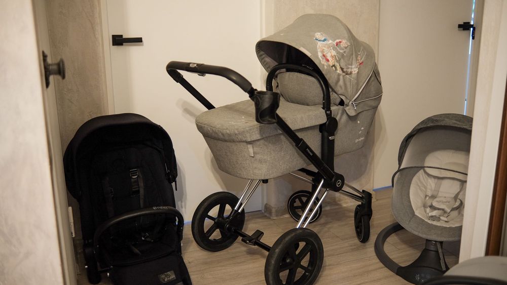 Коляска Cybex Priam 3 в 1  коляска + автокрісло/ заколисуючий центр в подарунок