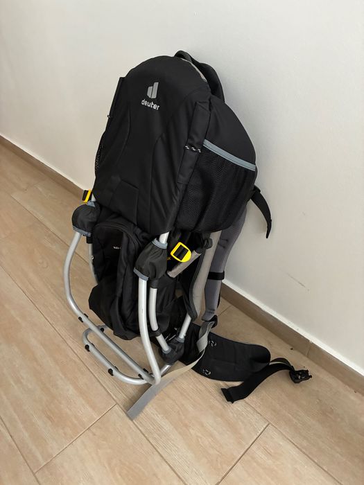 Mochila porta bebês infantil DEUTER