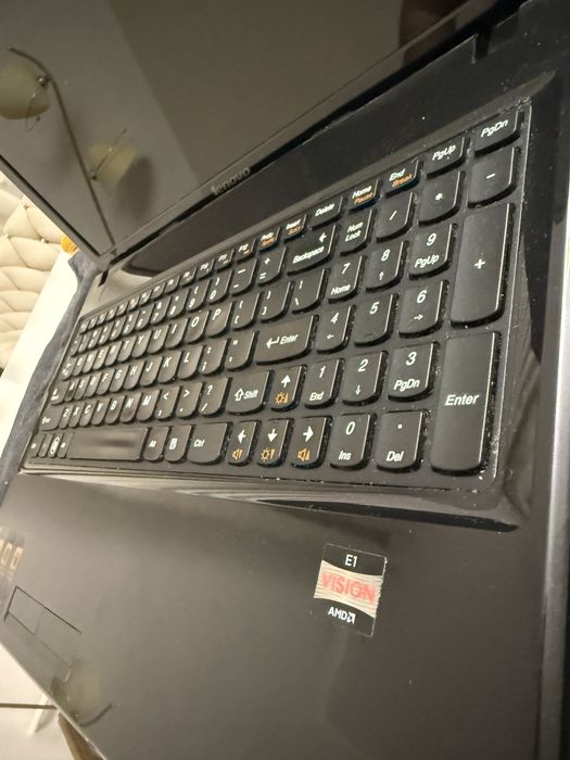 Laptop lenovo g585