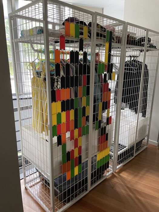 Roupeiros ferro iKEA