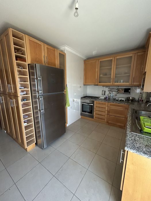 Arrenda-se quartos ou suite (quarto com wc exclusivo) no centro de Leiria, alguns  com ar condicionado e aquecimento central