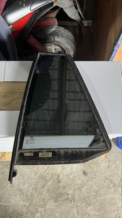 Szyba i mechanizm BMW G31
