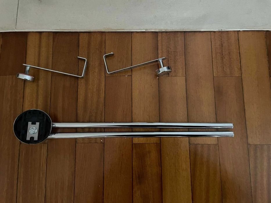 Toalheiro giratório wc com aplique