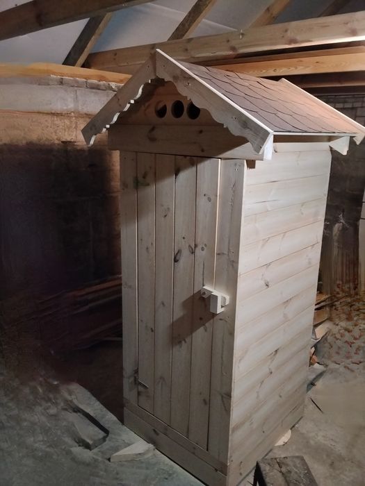 Wychodek, WC drewniany