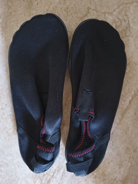 Buty do wody czarne