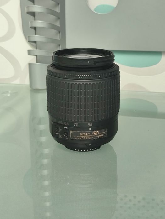 Об'єктив Nikon AF-S DX NIKKOR 55-200mm f/4-5.6G ED VR II