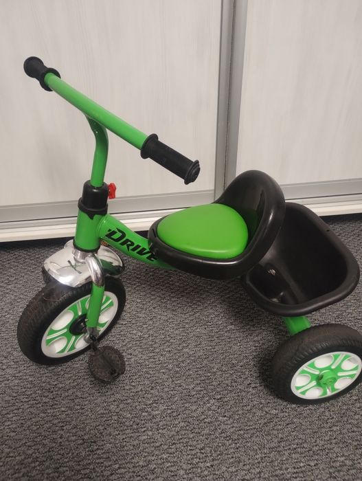 Дитячий триколісний велосипед