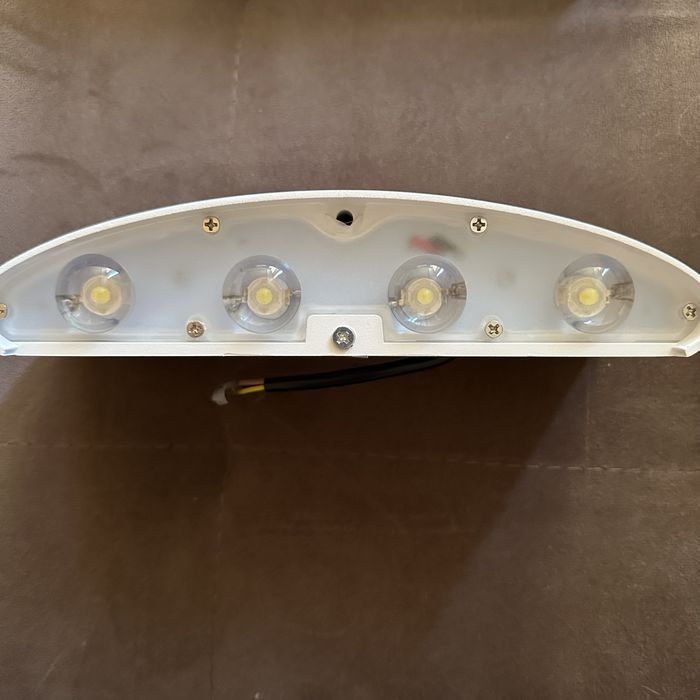 Світильник для дому білий