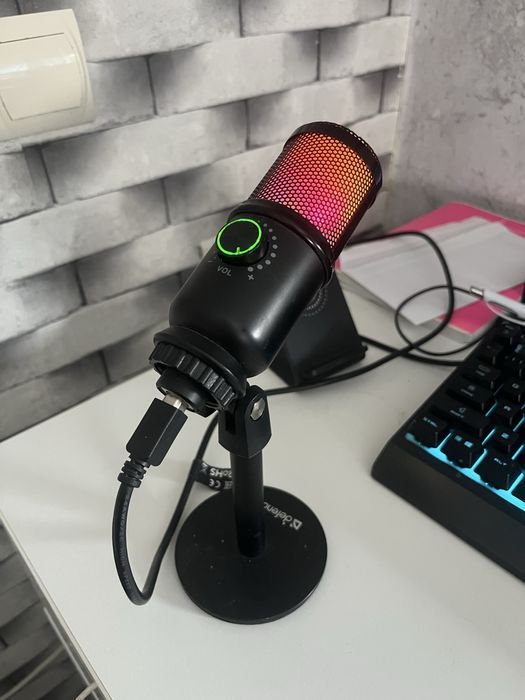 Mikrofon defender na USB
