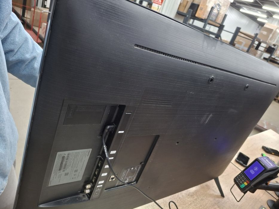 Телевізор Samsung 43" 4K Smart TV (UE43AU7100U)