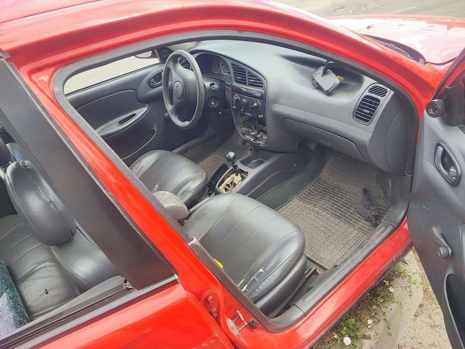 Продам по запчастям деу Ланос 1.5 и 1,4