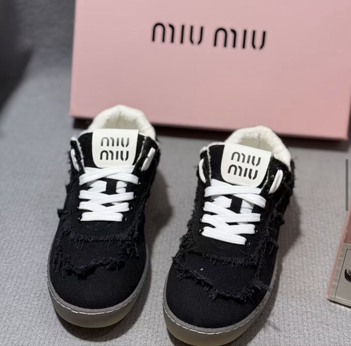кросівки miu miu 35-40