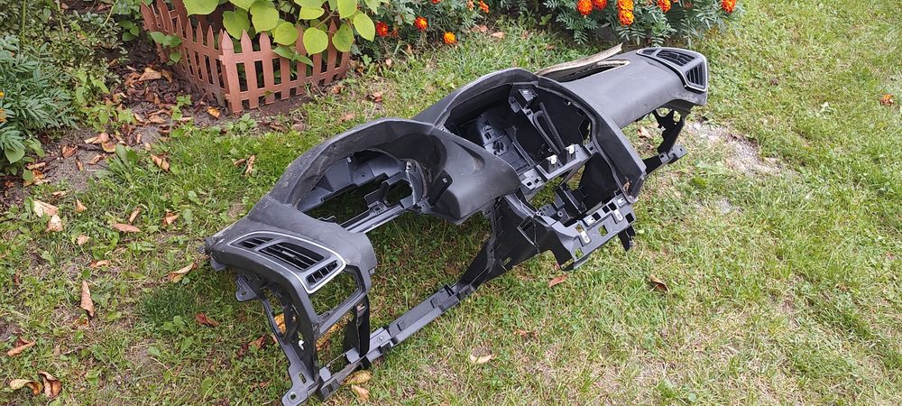 Панель торпеда ford focus