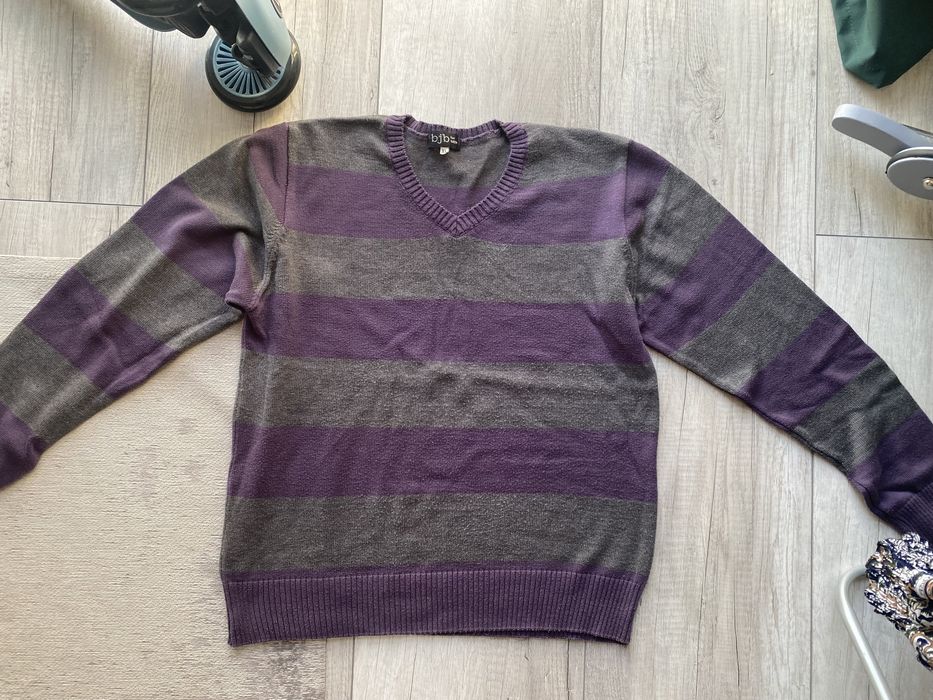 Męski sweter paski fiolet szary XL dekolt V
