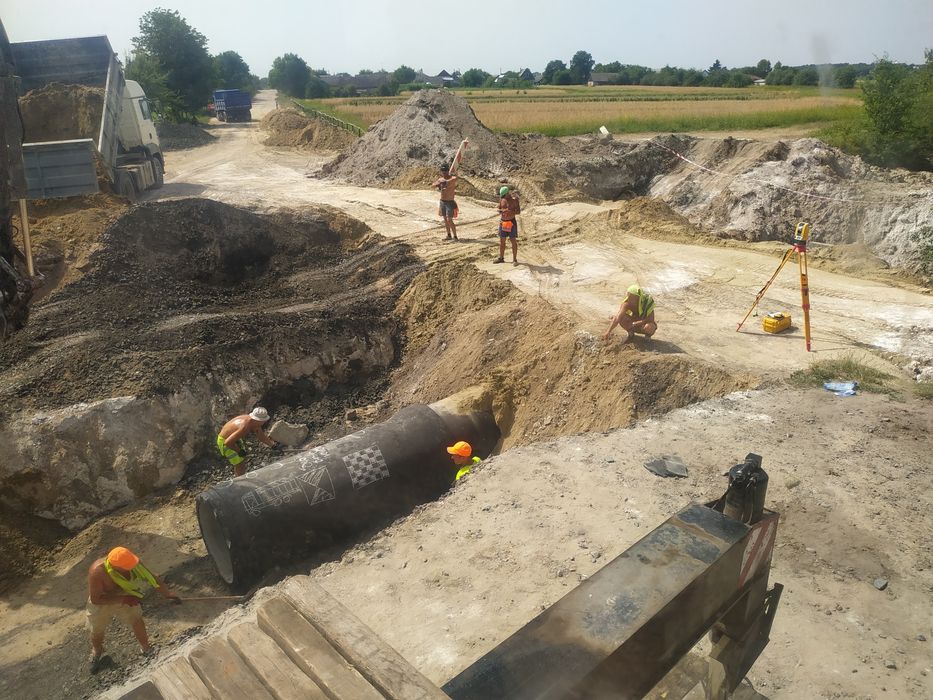 Послуги автокранів 25 тонн 28 метрів Волинська область є люлька