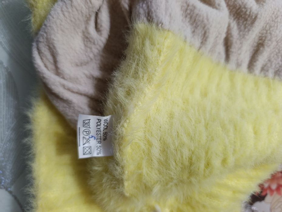 Женские шапки. .