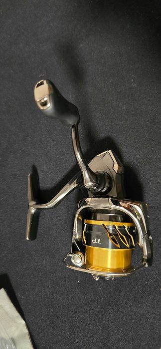 Shimano Twin Power FD  20 C2000S Нова Котушка