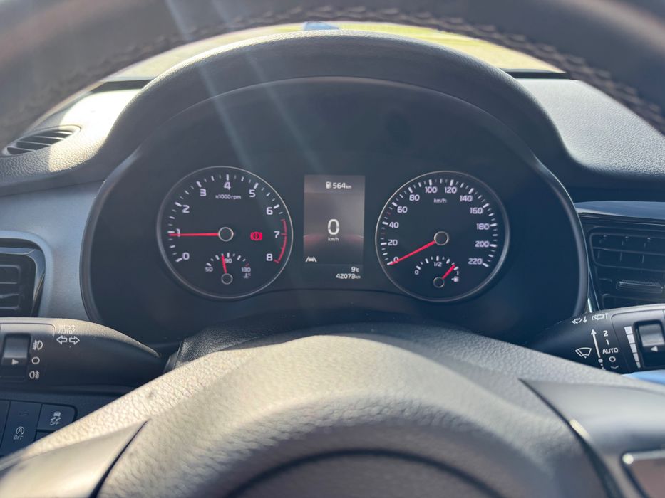 KIA Stonic 1.0 T-GDI Drive Garantia Fábrica Nacional 1 Dono 42.000km