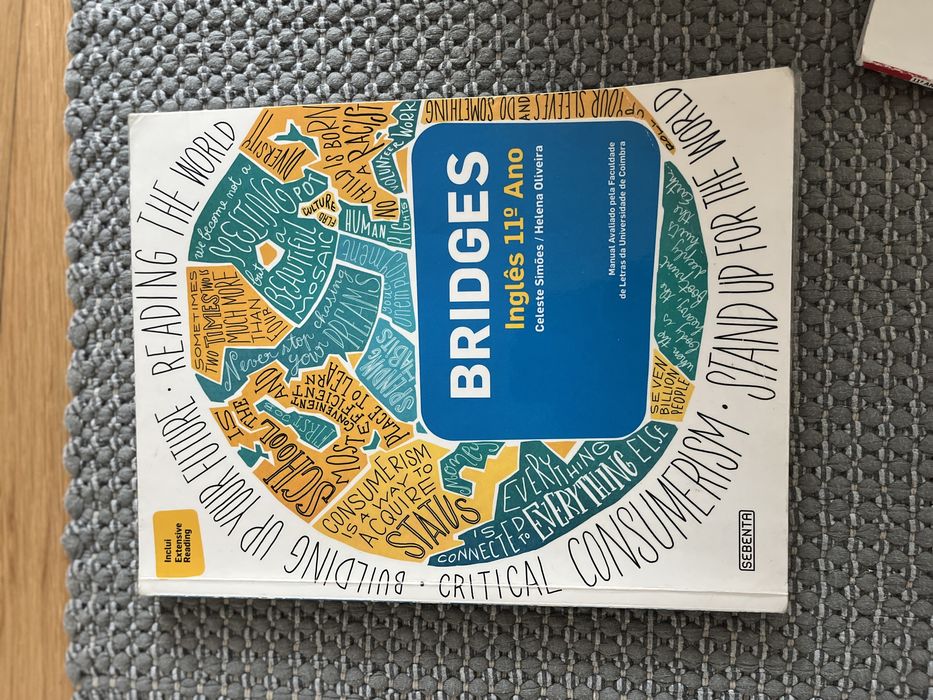 Manual de Inglês e livro exercicios - Bridges 11 ano