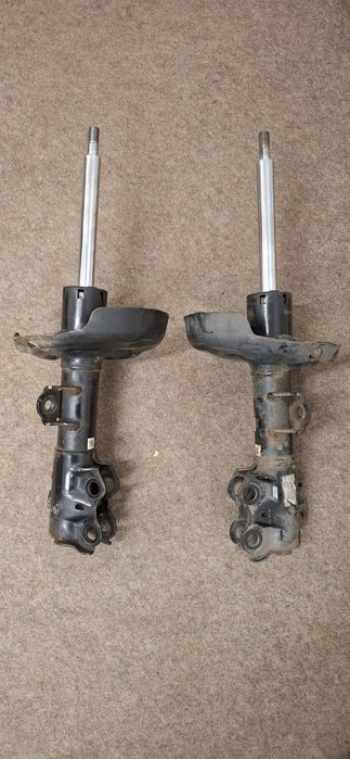 Amortyzatory Toyota Corolla