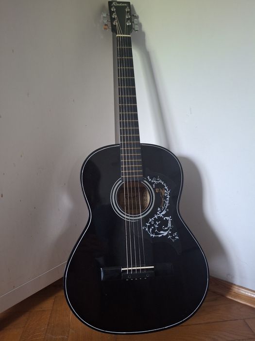 Zestaw: Gitara Klasyczna Rockson + Pokrowiec + Stroik Skull + Kostka