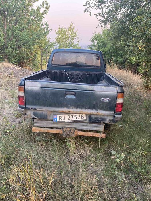 Автомобіль Форд Ренжер пошкоджений