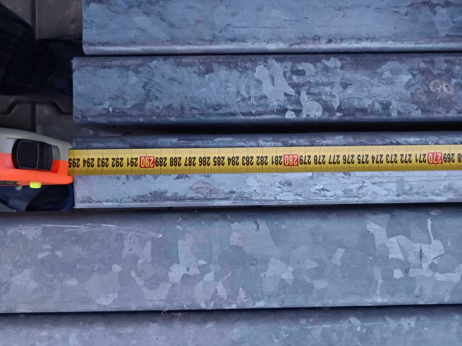 Konstrukcja stalowa z profila zamkniętego ocynkowanego 6, 5 x 6 m.