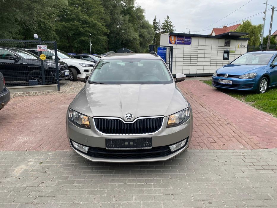 Octavia 1.4 benzyna 140 KM dwa komplety kół