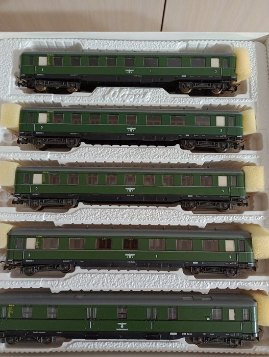 Wagony H0 1:87 III rzesza Liliput 832