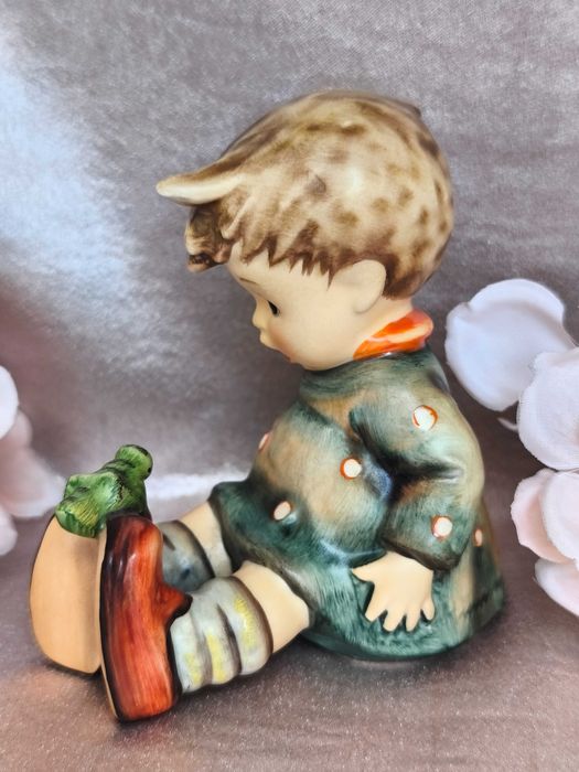 Goebel. Hummel. Germany. Figurka porcelanowa.