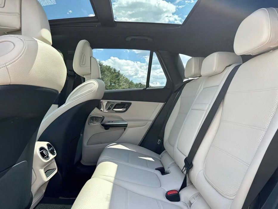 Mercedes-Benz GLC GLC 300 4MATIC      2024