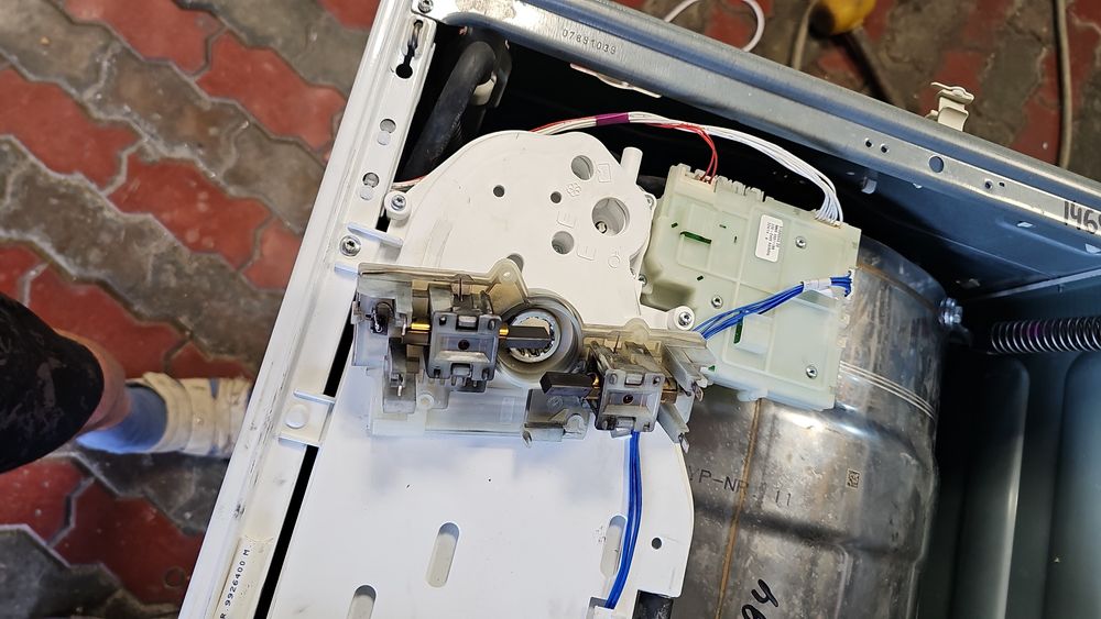 Запчастини до пральних машин MIELE  Міеле запчасти