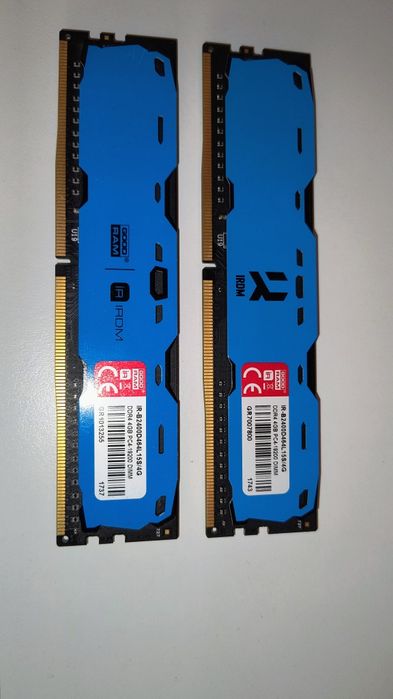 Pamięć RAM DDR4 GoodRAM IRIDIUM 8GB 2x4GB 2400MHz