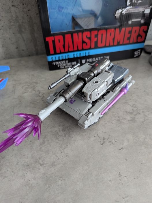 Transformers MTMTE Studio Series 86 Megatron + Upgrade kit