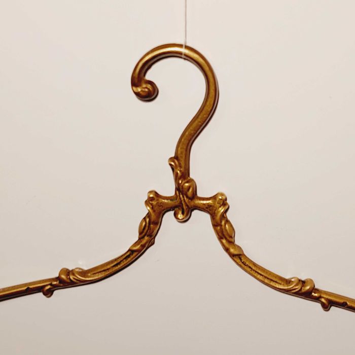 Для одежды вешалка ВИНТАЖНАЯ бронзовая ФРАНЦИЯ тремпель БРОНЗА плечики