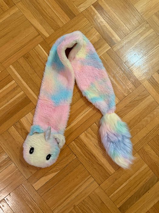 szalik z jednorożcem