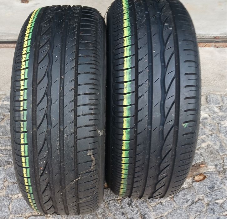 Vendo pneus semi-novos 225/60/15 Bridgestone